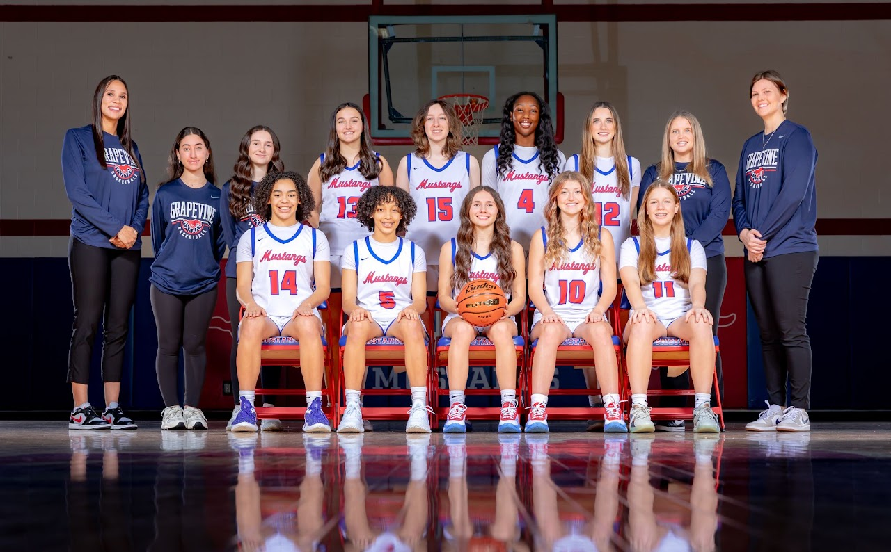 Varsity Lady Mustangs team photo